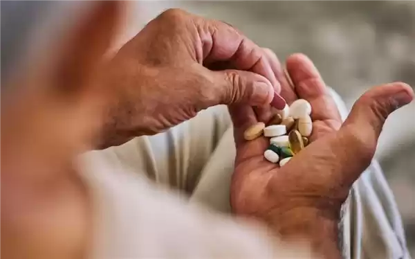 冲上热搜!洗菜后持续高烧 警惕家中真菌 “温床”