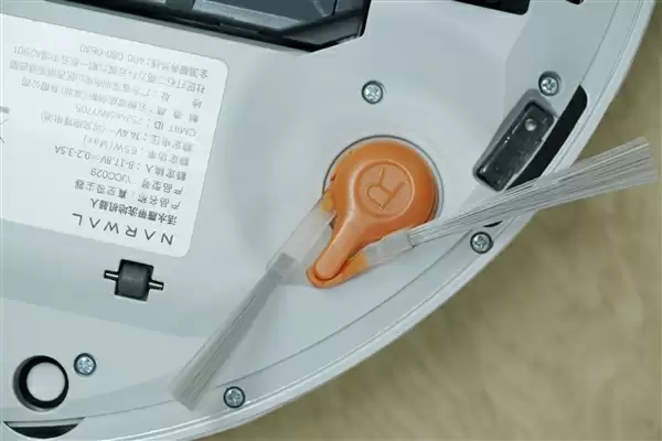 履带式热活水循环洗地！云鲸J6图赏