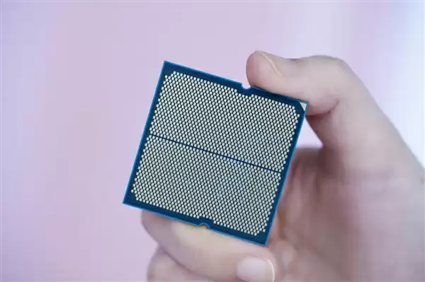 新一代的千元神U！AMD锐龙5 9500F处理器图赏