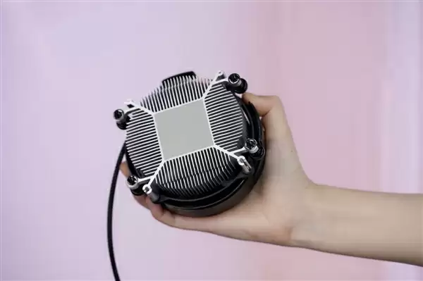 新一代的千元神U！AMD锐龙5 9500F处理器图赏