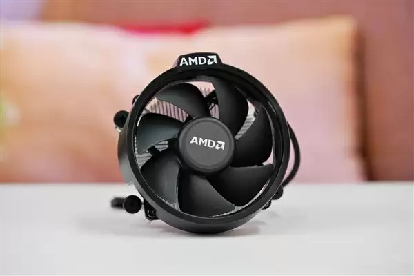 新一代的千元神U！AMD锐龙5 9500F处理器图赏