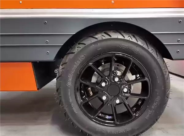 慕尼黑车展惊现电动三蹦子：可换电可模块化 更没有链条