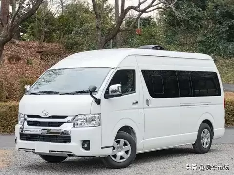 丰田海狮露营车改装：多功能布局满足家庭出行与商务需求