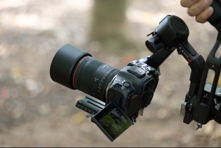 佳能发布HYBRID系列定焦镜头新品RF85mm F1.4 L VCM