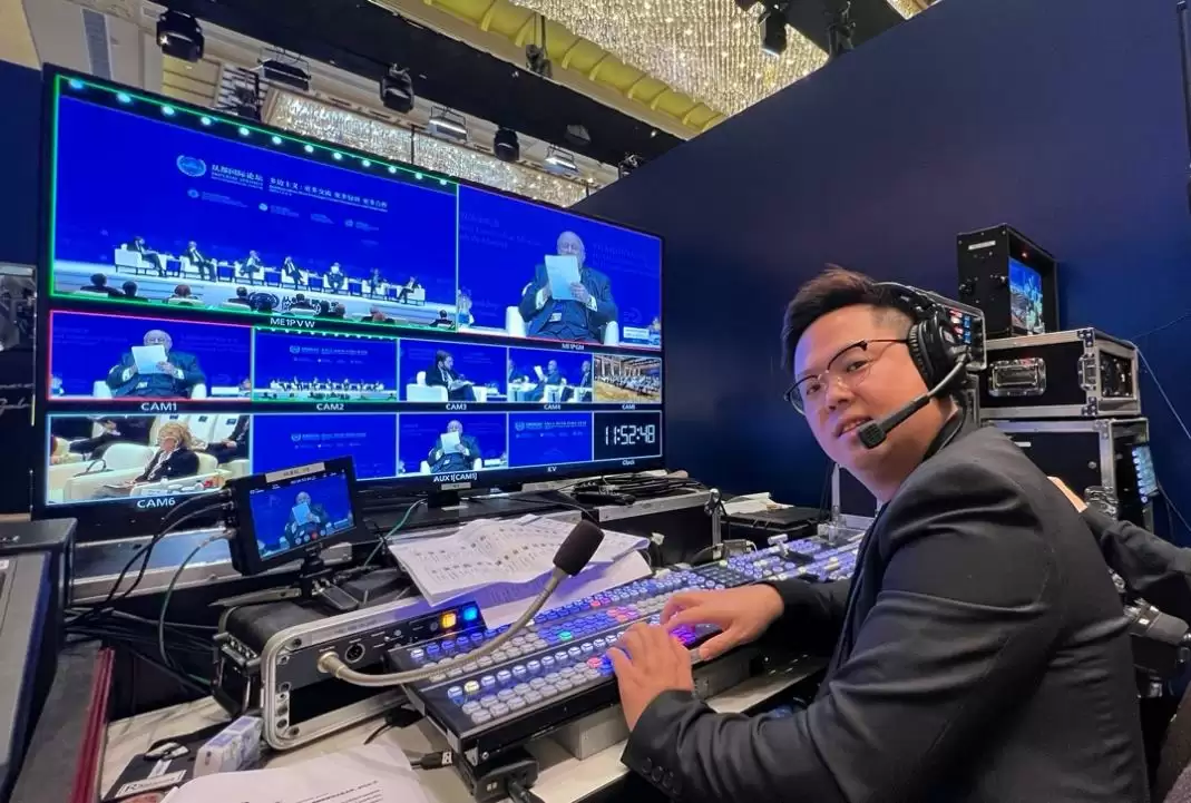 “从国际赛事到演唱会、电商直播,这套是我觉得最靠谱的直播方案” 广州容喜谈索尼CineAlta B在大型直播中� “从国际赛事到演唱会、电商直播,这套是我觉得最靠谱的直播方案” 广州容喜谈索尼CineAlta B在大型直播中�