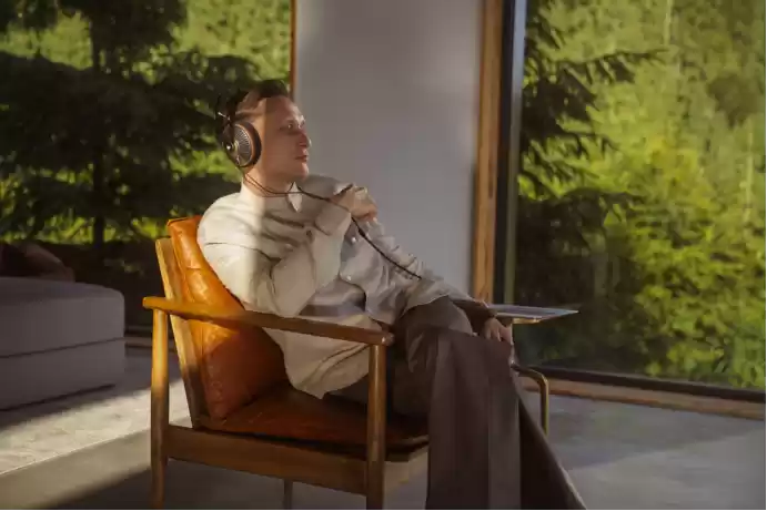 梅泽Meze新头戴耳机105SILVA评测：中世纪现代主义设计的高保真之声