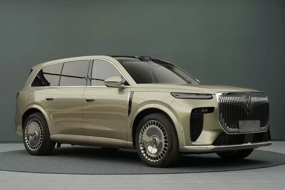 岚图旗舰SUV9L亮相工信部公告，搭华为智驾系统