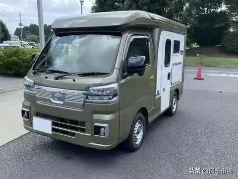 丰田Pixis升顶房车：小巧灵活，四人舒适移动之家