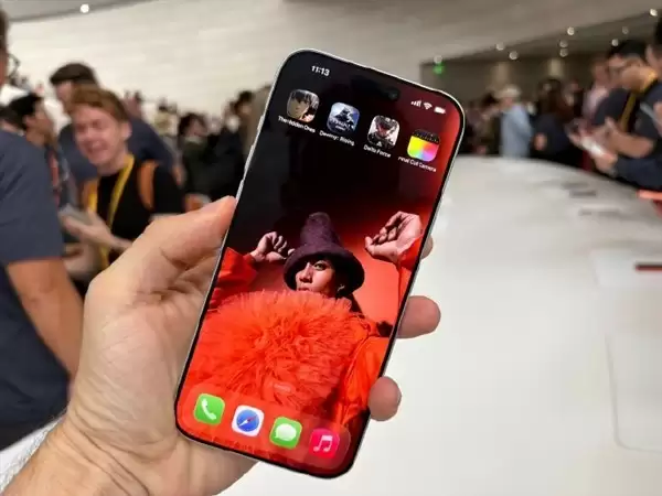 苹果发布iPhone 17系列，最高售价17999元创纪录