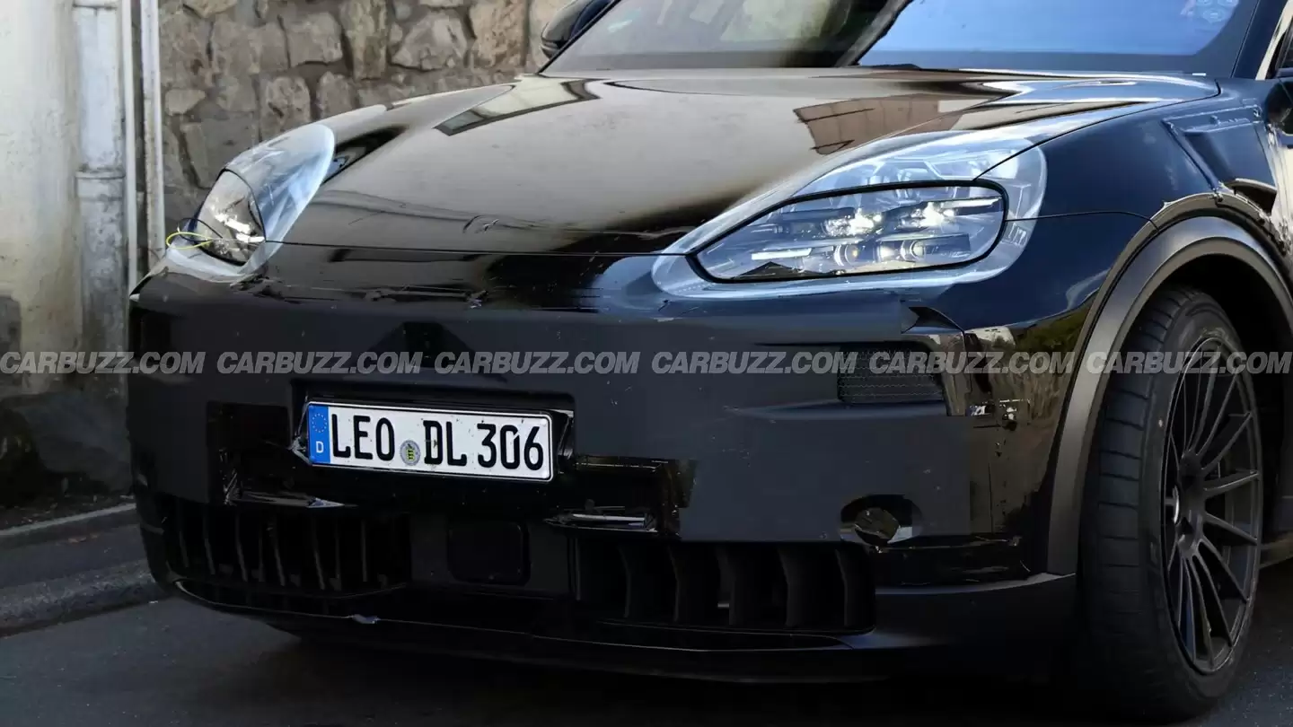 保时捷最强 SUV:电动卡宴 Turbo GT 测试车曝光,动力有望超 1000 马力