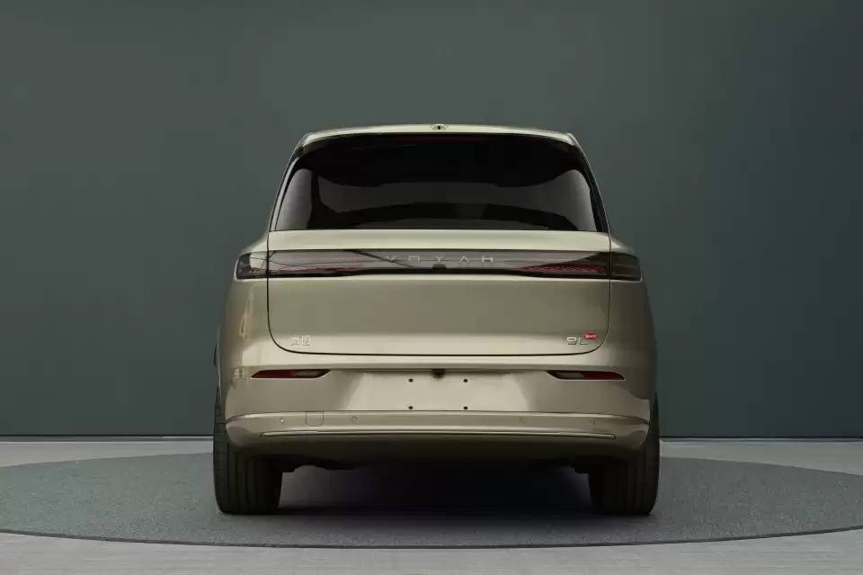 岚图“泰山”9L 旗舰 SUV 外观公开:5.23 米长,四激光雷达华为 ADS Ultra 加持