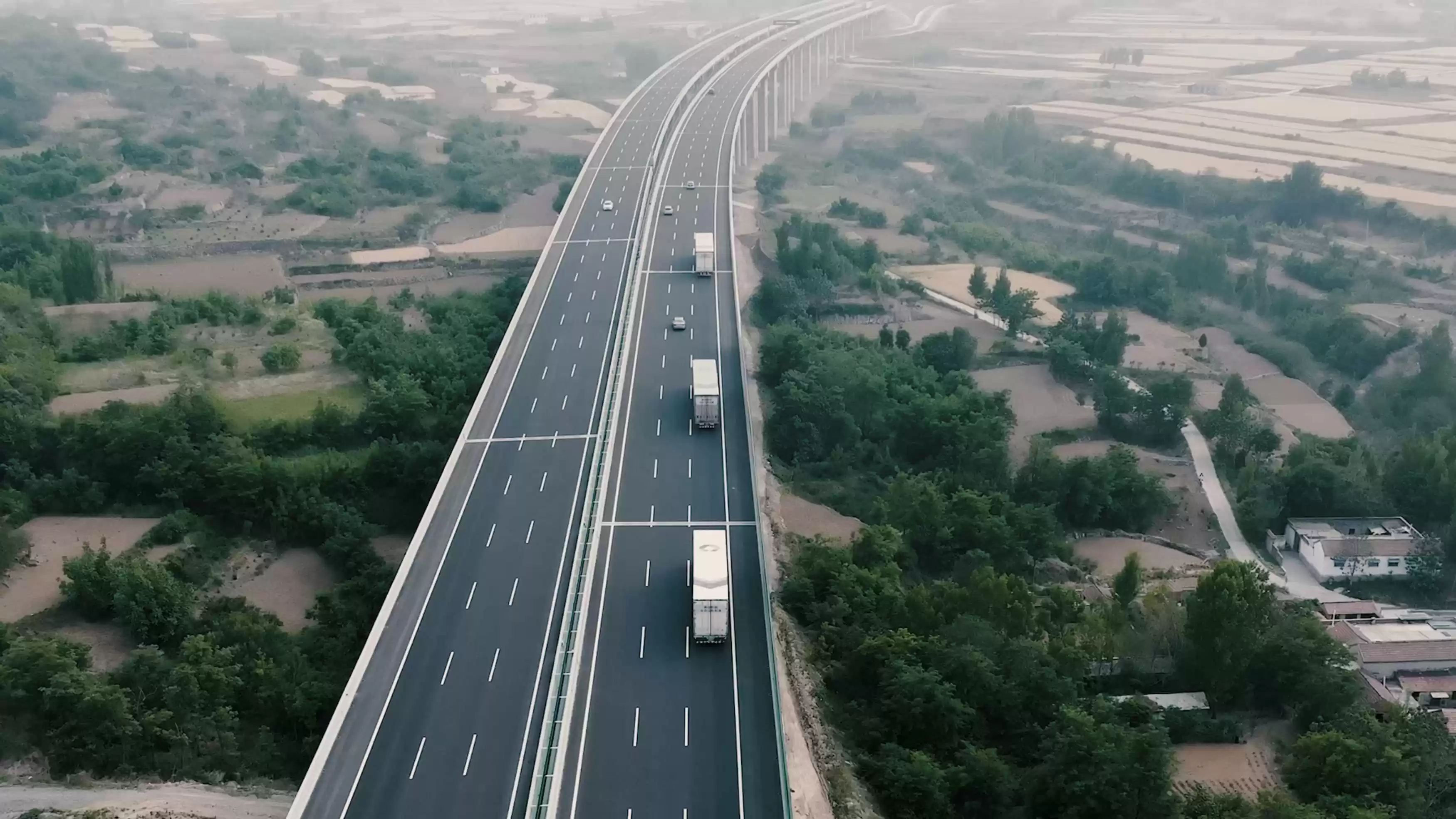 主线科技获数亿元战略融资,加速全球智能运输生态布局