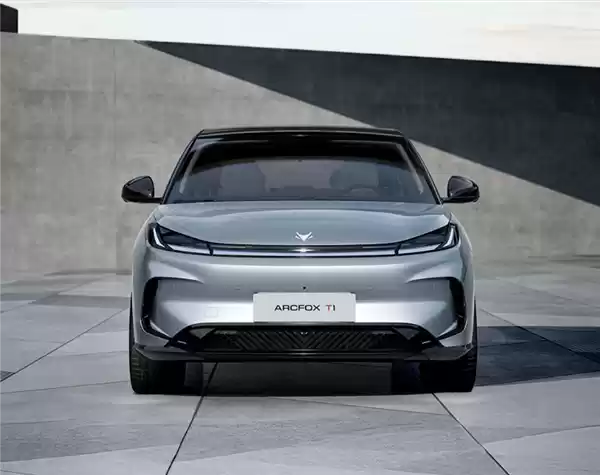 6.28万起 全新纯电小型车极狐T1上市:吉利星愿的对手来了
