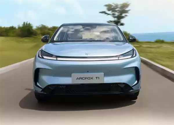 6.28万起 全新纯电小型车极狐T1上市:吉利星愿的对手来了