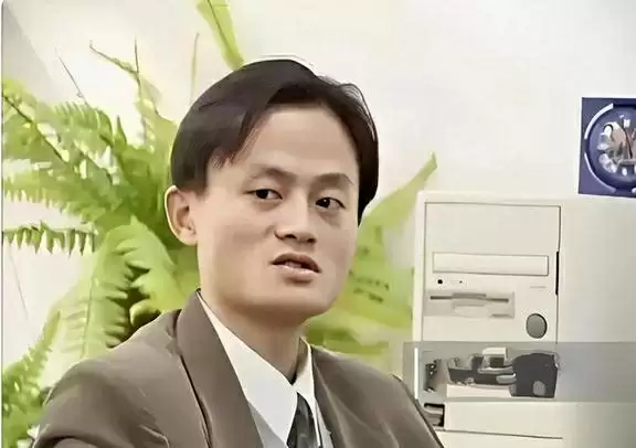 向太自曝：26年前就见到过马云 他说他想做一个叫阿里巴巴的公司 但他没开口要投资