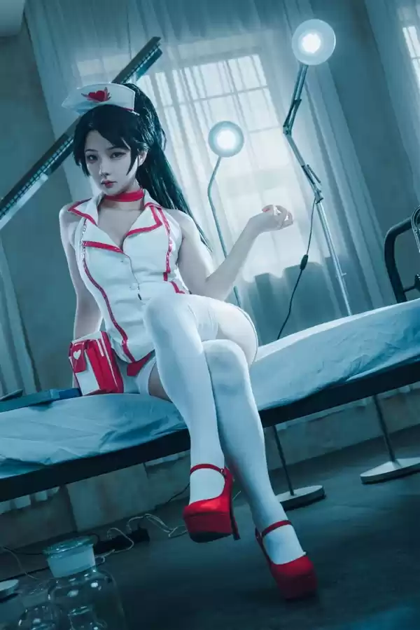 韩国美女Cos《妮姬》美图赏：绝佳身材 青春无敌