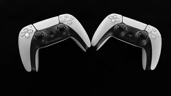 112.4万起拍!拱北海关拍卖数百件电子产品:Intel CPU、内存条、苹果电脑等