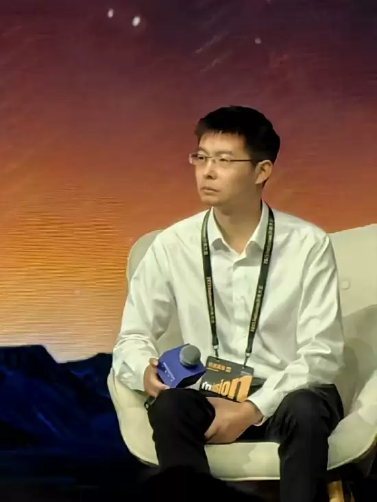 宇树科技王兴兴回应“数据不重要”言论争议：大家别误会了 我不是说数据不重要