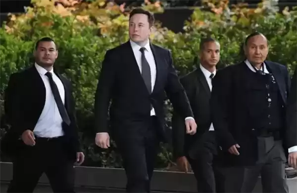 马斯克回应一年安保费330万美元：绝对需要加强安全