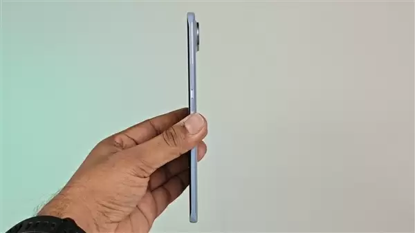 5.93mm全球最薄3D曲面手机！传音TECNO Slim获“创新奥斯卡”大奖