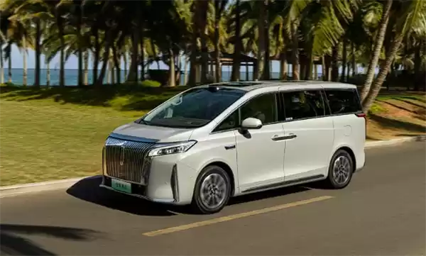 28.98万元 魏牌高山7开启预售：号称30万内唯一四驱MPV