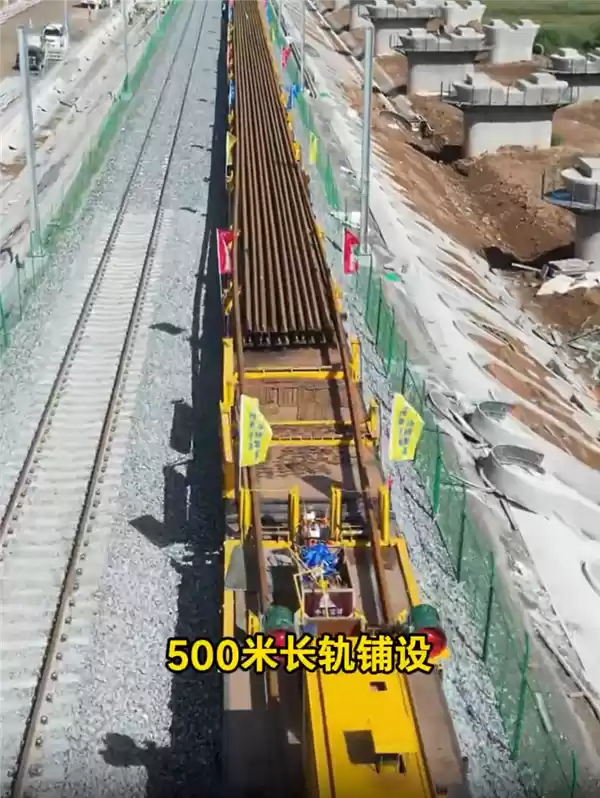 西十高铁全线铺轨:时速350公里 西安至武汉从5小时缩至2.5小时