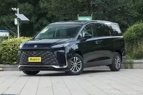 别克GL8陆上公务舱智享版上市,售价24.99万元,配置全面升级