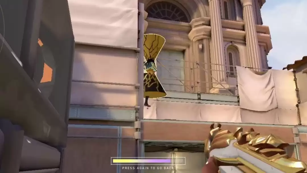 无畏契约奖杯道具异常放大引热议，官方紧急下架修复