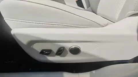 岚图知音智能座椅系统：四季舒适出行体验升级