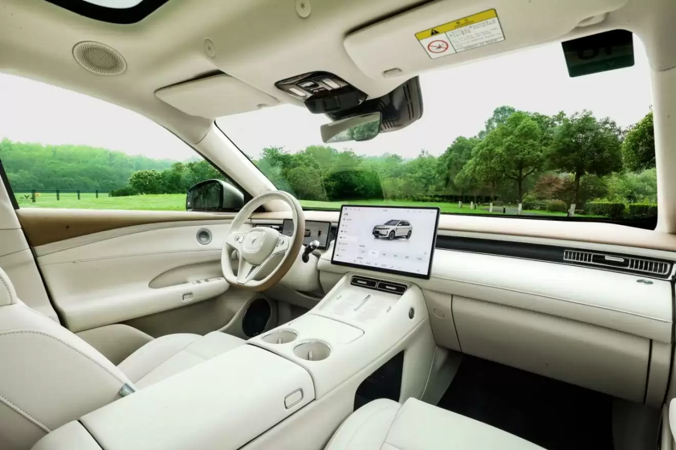 理想、小米之外的天选答案？岚图FREE+终结你的选择困难症！