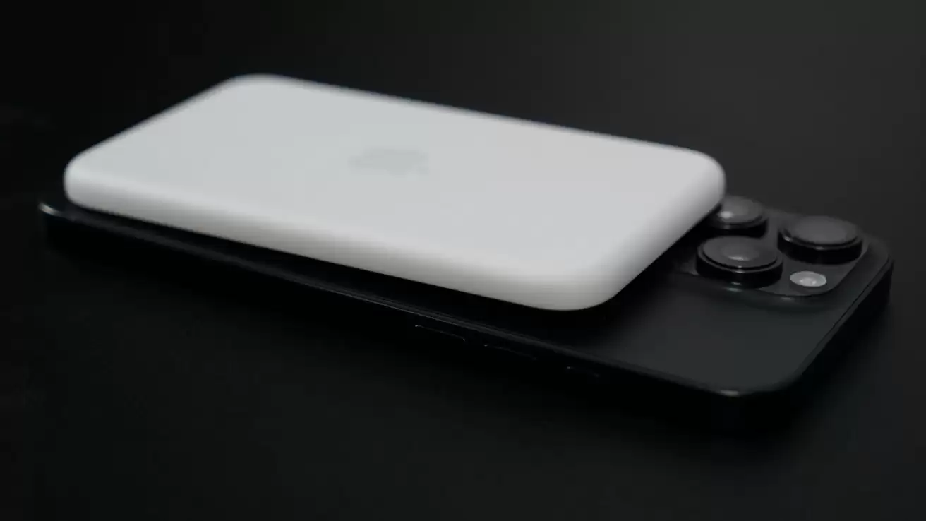 799 元：苹果 iPhone Air 专用 MagSafe 电池上手，3149mAh、几乎不兼容其它 iPhone