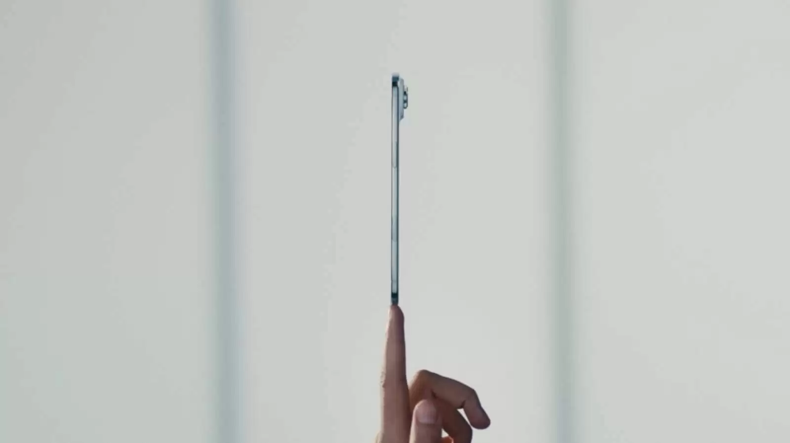 延续乔布斯梦想：iPhone Air 是苹果迈向“全玻璃”愿景的又一步