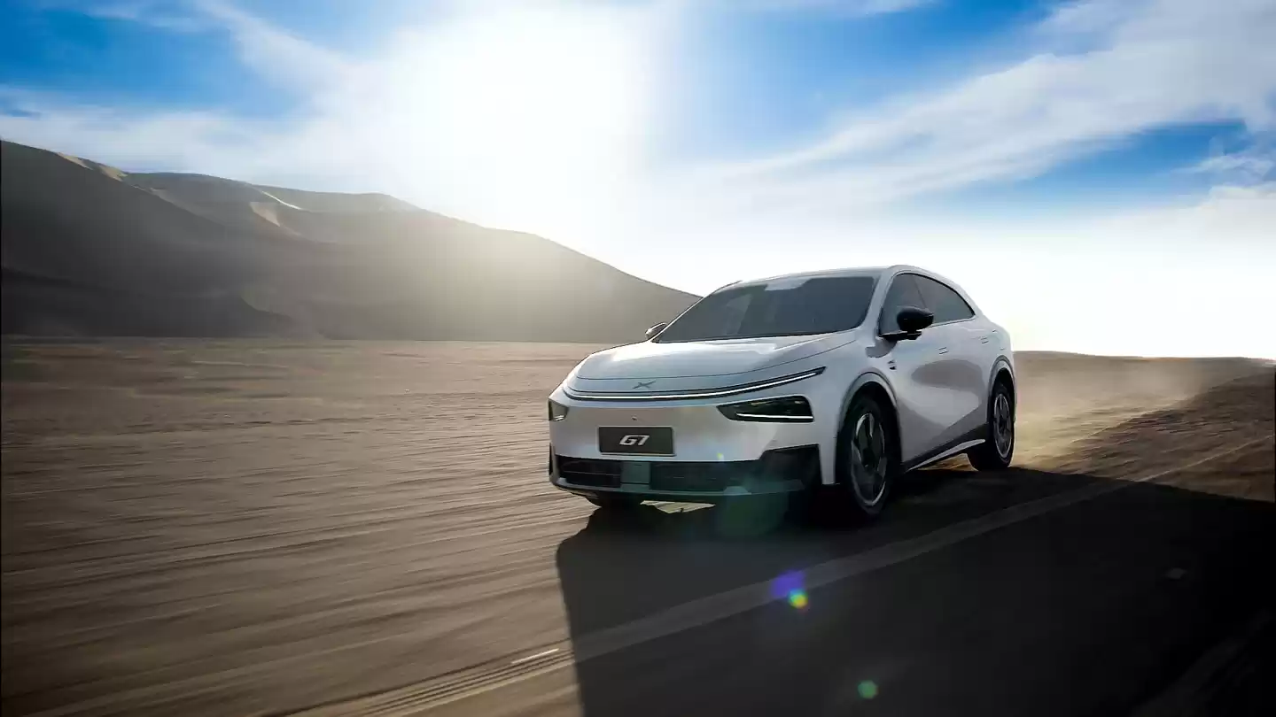 小鹏首款增程 SUV G7 官宣:纯电续航长达 430km,明年 Q1 正式亮相