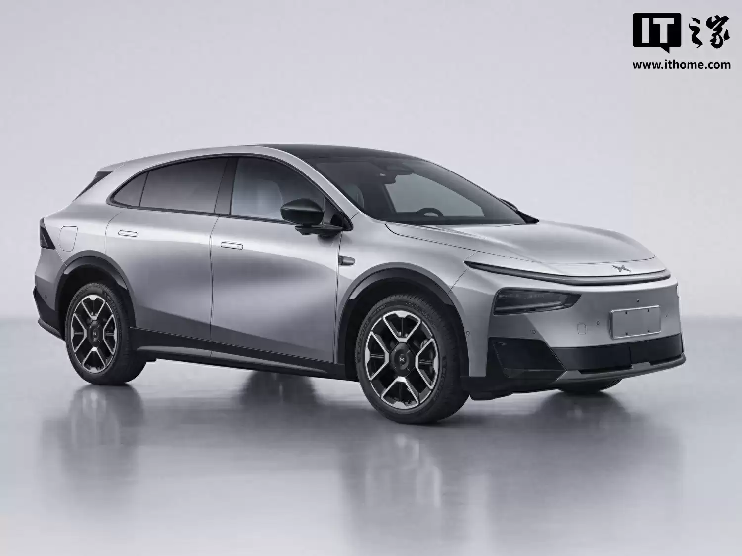 小鹏首款增程 SUV G7 官宣:纯电续航长达 430km,明年 Q1 正式亮相