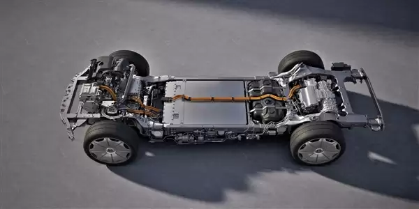 128万起！国产行政级全尺寸豪华SUV仰望U8L鼎世版上市