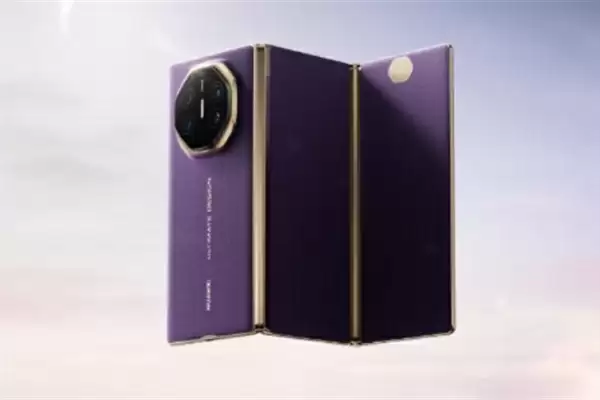 华为新三折叠屏Mate XTs非凡大师开售现场人从众:17999元起