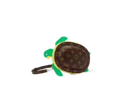 LV客服回应2.46万元乌龟包：比较热门 有收藏概念