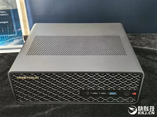 最好的端侧AI 没有之一！聊聊AMD锐龙AI Max+ 395迷你AI工作站