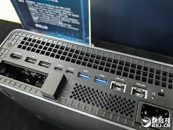 最好的端侧AI 没有之一！聊聊AMD锐龙AI Max+ 395迷你AI工作站