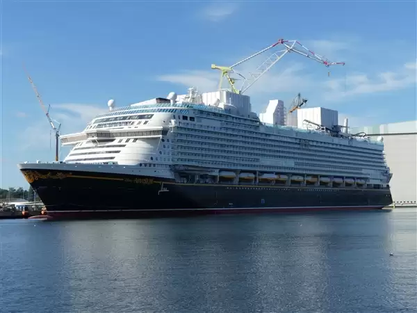 迪士尼“探险号”亚洲首航延期 向每位客户提供50%折扣补偿