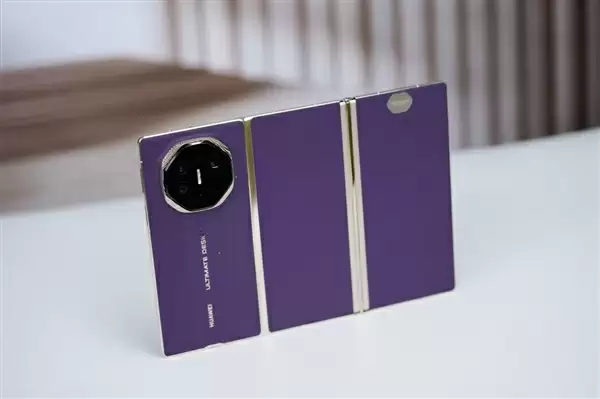 全球第2款三折叠！华为Mate XTs非凡大师图赏