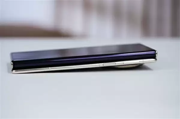 全球第2款三折叠！华为Mate XTs非凡大师图赏