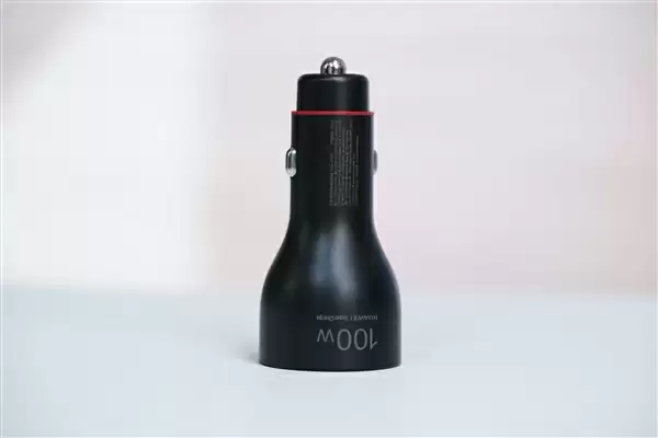 全球第2款三折叠！华为Mate XTs非凡大师图赏