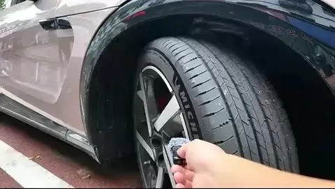 小米YU7前轮异响引热议,真相或为阿克曼角设计所致