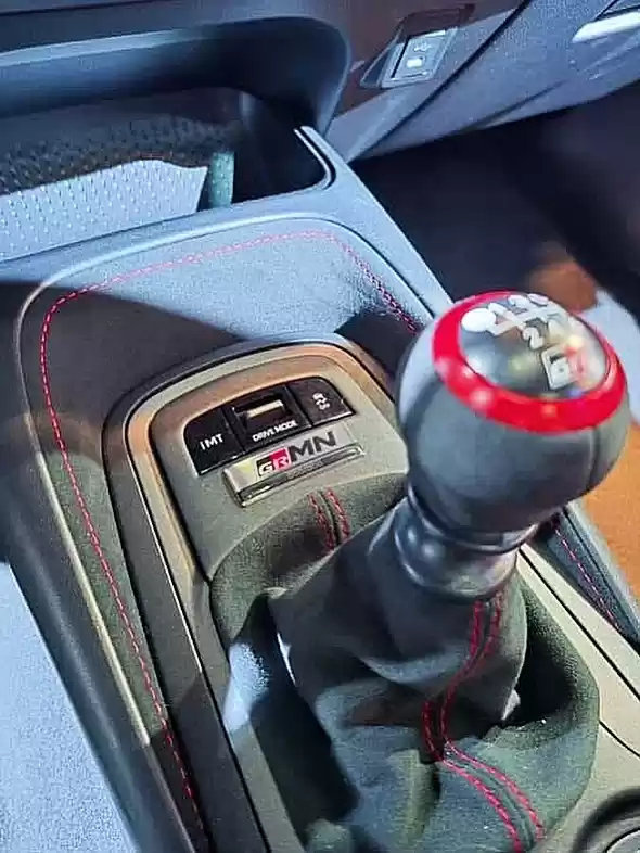 限量 500 辆,丰田高性能版 GRMN Corolla 卡罗拉掀背车曝光