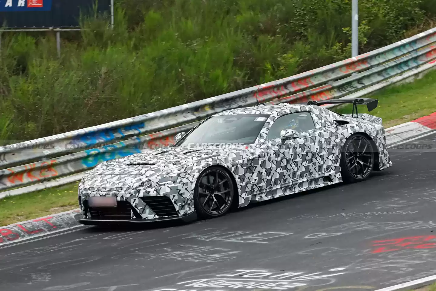 雷克萨斯 LFR 超跑纽北测试图曝光:3 种空气动力套件,V8 混动预估 900 马力