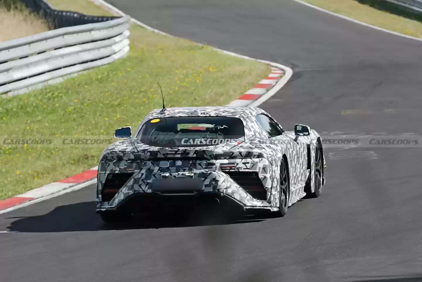 雷克萨斯 LFR 超跑纽北测试图曝光:3 种空气动力套件,V8 混动预估 900 马力