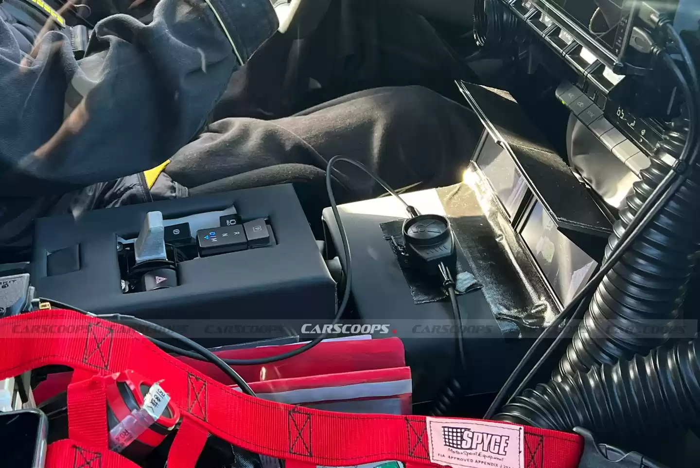 雷克萨斯 LFR 超跑纽北测试图曝光:3 种空气动力套件,V8 混动预估 900 马力