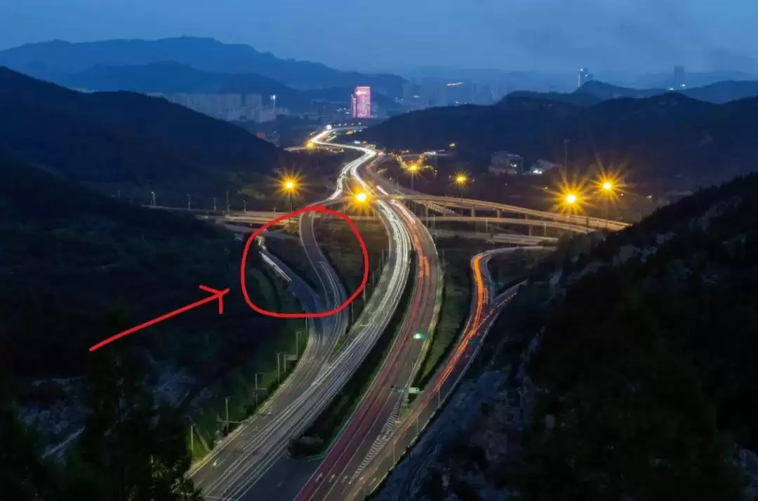 如何拍摄车轨流光，实拍教程分享