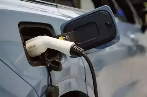 新能源汽车购置税新政：2026年起最低5%税率，购车成本将提升